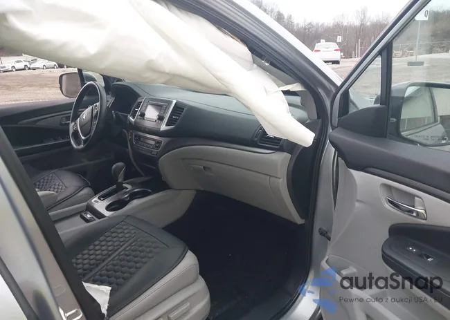 5FPYK3F51HB016147: 43979203