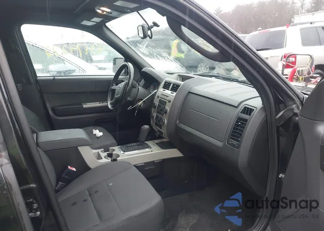 1FMCU9D70BKB69791: 43979272