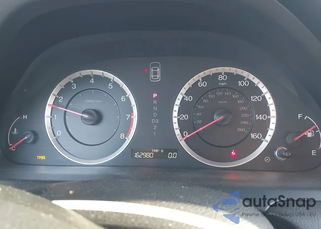 1HGCP2F6XBA101903: 43978338