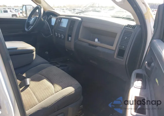 3C6TD5CT6CG170052: 43978406