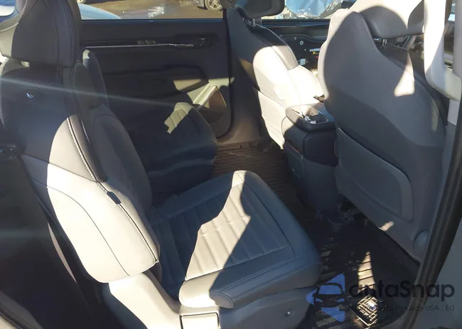 KNDADFS54R6027975: 43978407