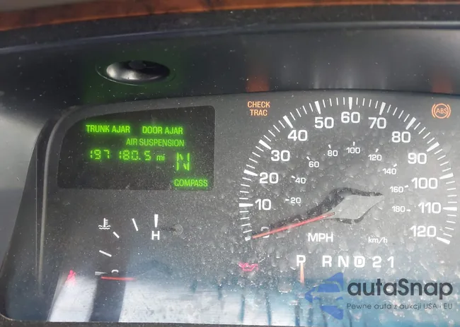 1LNHM83W9YY774651: 43979745