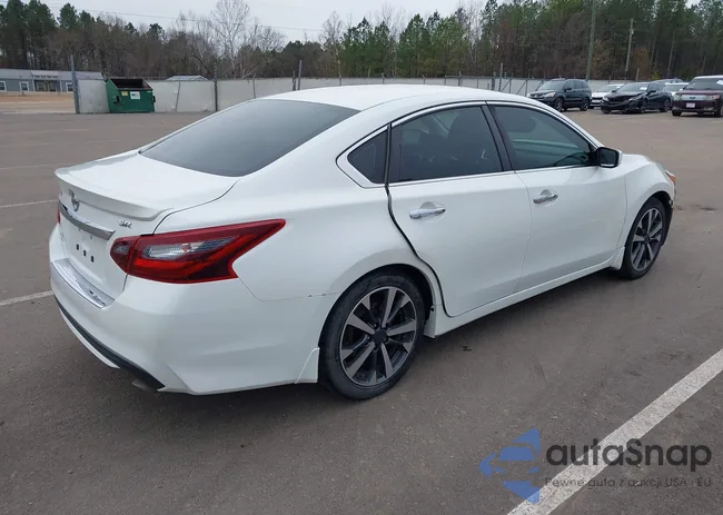 1N4AL3AP9HN315876: 43979788