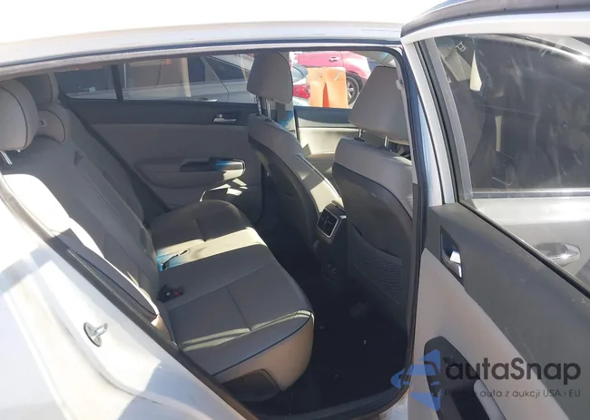 KNDPN3AC7H7100688: 43979887