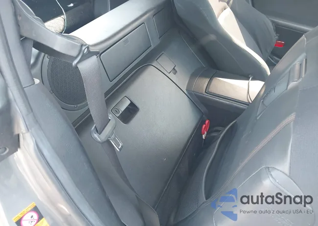 JN1AZ34E05M650726: 43979336