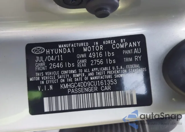 KMHGC4DD9CU161353: 43979381