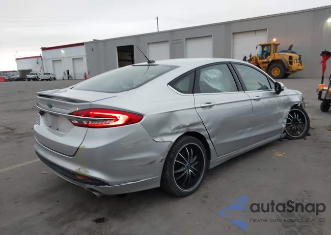 3FA6P0G75JR200470: 43979410