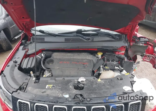 3C4NJDBB3JT191636: 43979495