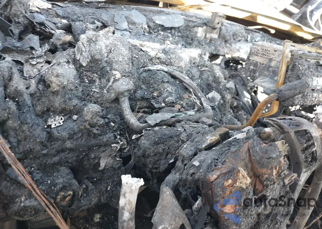 2HJYK16426H539894: 43979546