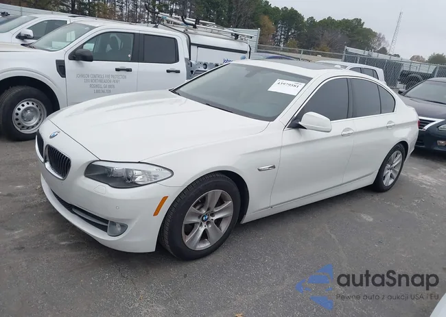 WBAXG5C52DD229029: 43979581