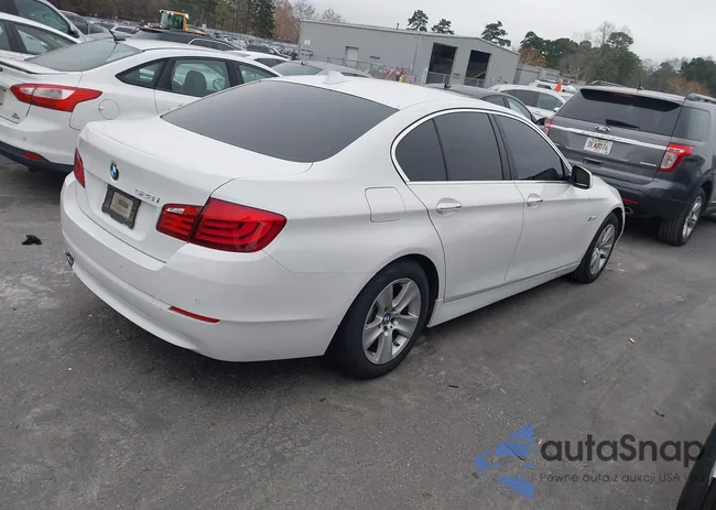 WBAXG5C52DD229029: 43979581