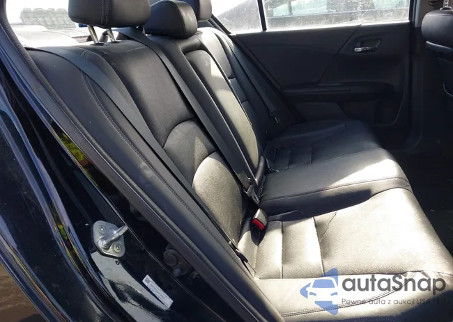 1HGCR2F82DA149832: 43979664