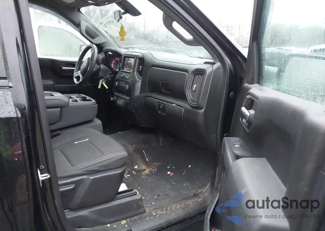 1GCRYBEHXKZ270698: 43979701