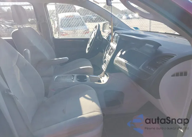 2D4RN5DG6BR711078: 43980731