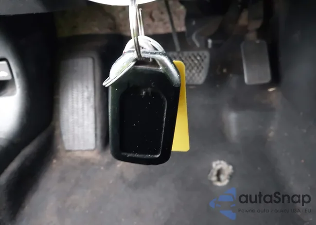 1HGCR2F82DA145781: 43980790