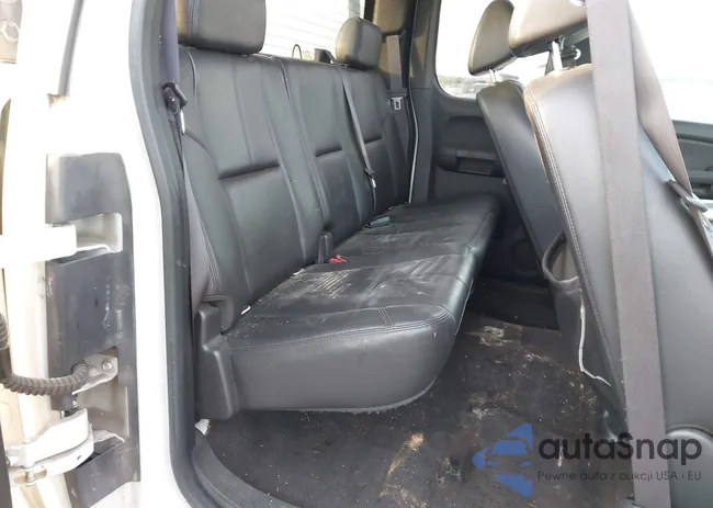 1GCEK39J99Z137914: 43980817