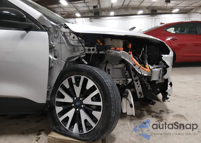 1FMCU9BZ9LUC17119: 43980877