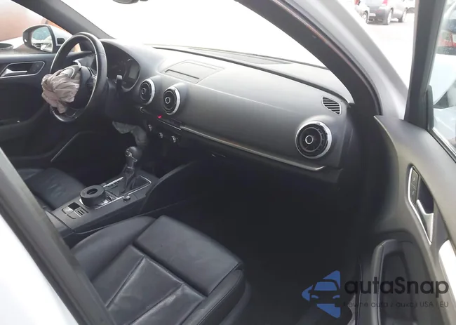 WAUCCGFF5F1072272: 43981019