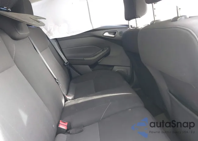 1FADP3M26JL302313: 43981047