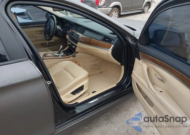 WBAFR7C50DC818023: 43981062