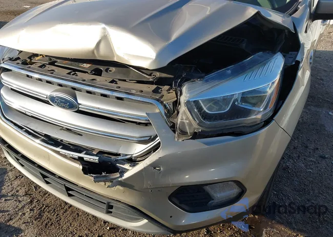 1FMCU0GD1HUC86869: 43980307