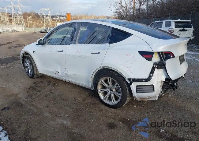 5YJYGAEE2MF180095: 43980331