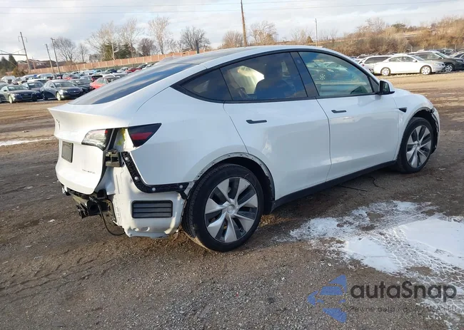 5YJYGAEE2MF180095: 43980331