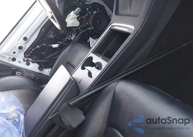 5YJYGAEE2MF180095: 43980331