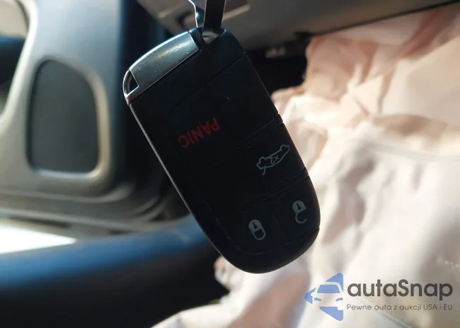 1C3CCCAB2HN501075: 43980369