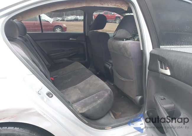 1HGCP2F44AA084089: 43980408