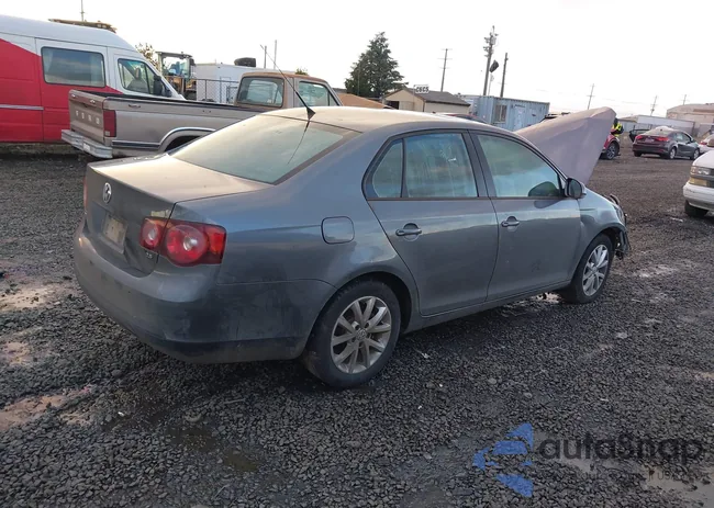 3VWRZ7AJ4AM123065: 43980450