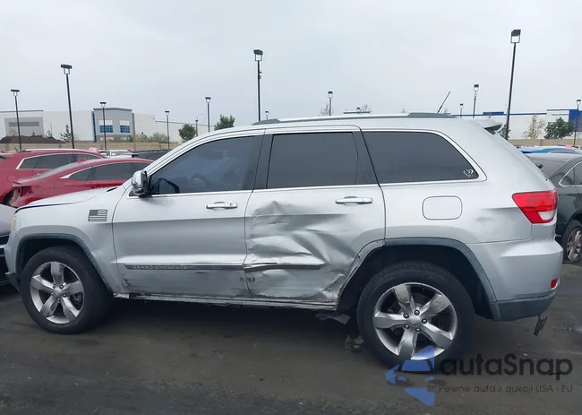 1C4RJFCT1CC274727: 43980571