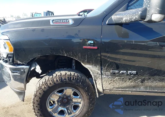 3C6UR5CL9KG576797: 43980649