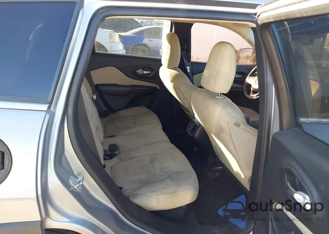 1C4PJLCS3GW371297: 43981753