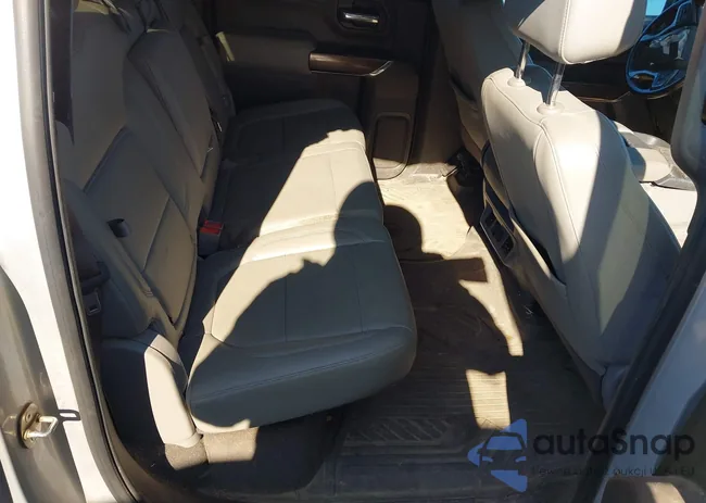 3GCUYDED7LG446921: 43981755