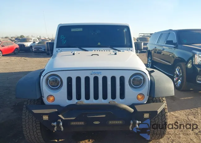 1C4BJWDG9FL760919: 43981896