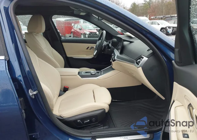 3MW89FF07R8E21975: 43981910