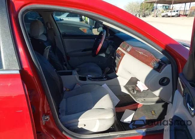 2G1WB58K981225064: 43981952