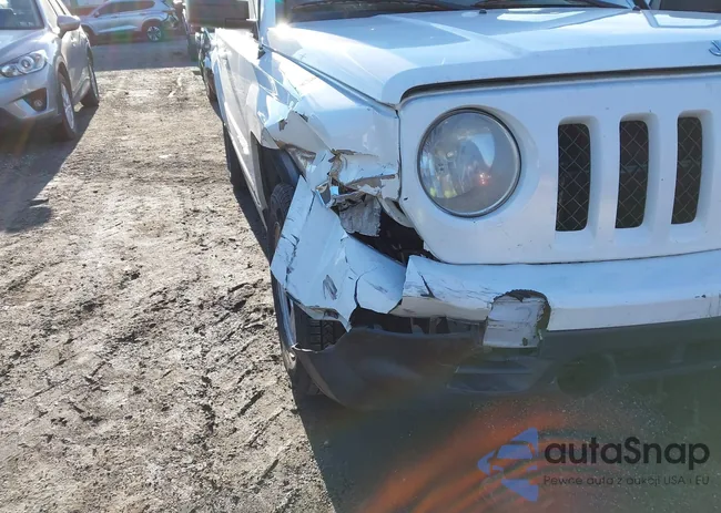 1C4NJRBB2CD593945: 43982179