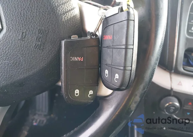 3C4PDCAB0HT658873: 43982198