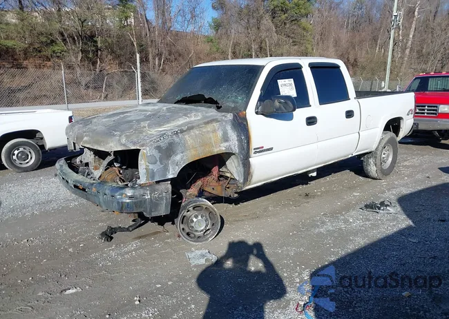 1GCHK23235F812144: 43982285