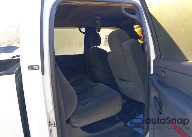 1GCHK23235F812144: 43982285