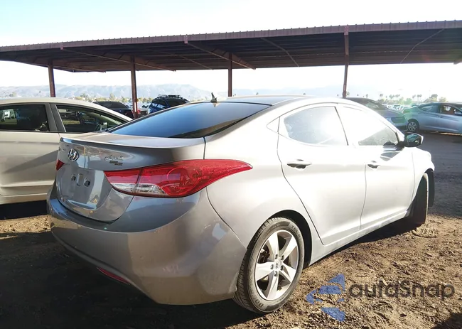 KMHDH4AE9DU804822: 43981339