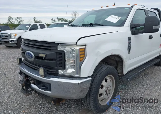 1FT7W3B66KEE36647: 43981365