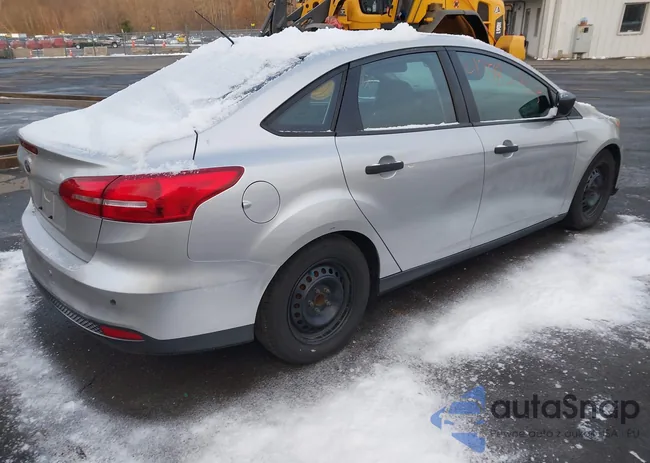 1FADP3E24GL311082: 43982763