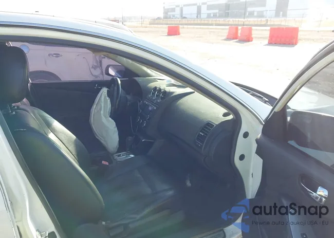 1N4AL2AP0BN401241: 43982904