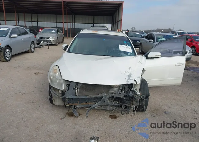 1N4AL2AP0BN401241: 43982904