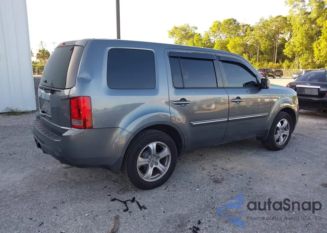 5FNYF3H58DB017090: 43982911