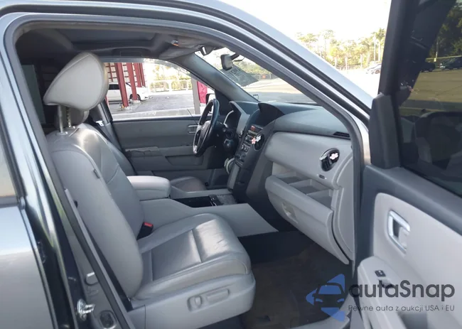 5FNYF3H58DB017090: 43982911