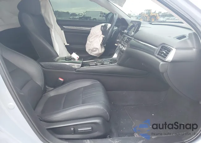 1HGCV2F96NA008364: 43982935